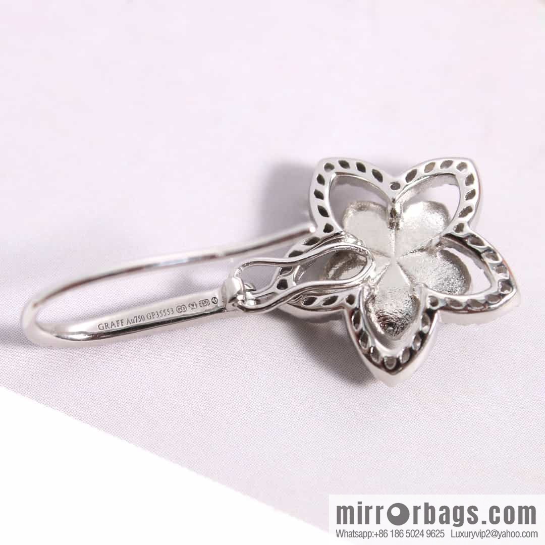 GRAFF Wild Flover Flower Diamond Earrings