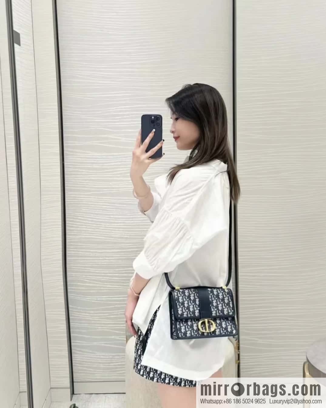 Small 30 MONTAIGNE handbag M9234UTZQ_M928