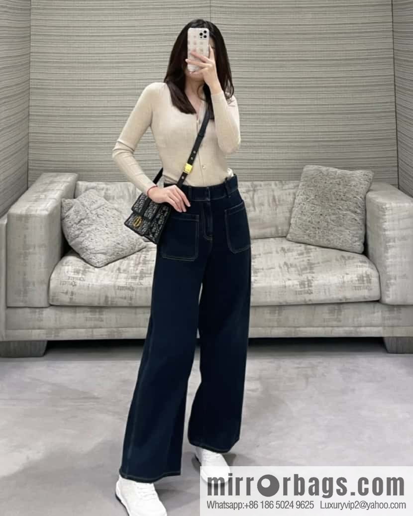 Small 30 MONTAIGNE handbag M9234UTZQ_M928