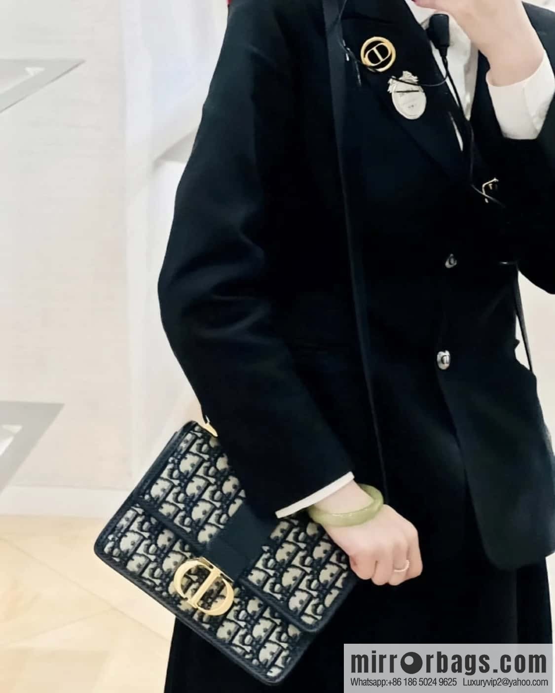 Small 30 MONTAIGNE handbag M9234UTZQ_M928