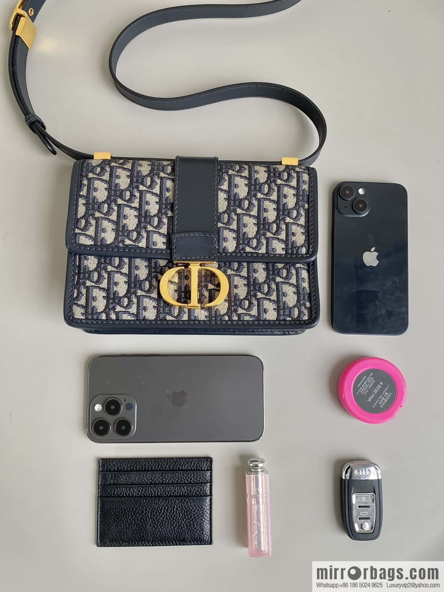 Small 30 MONTAIGNE handbag M9234UTZQ_M928