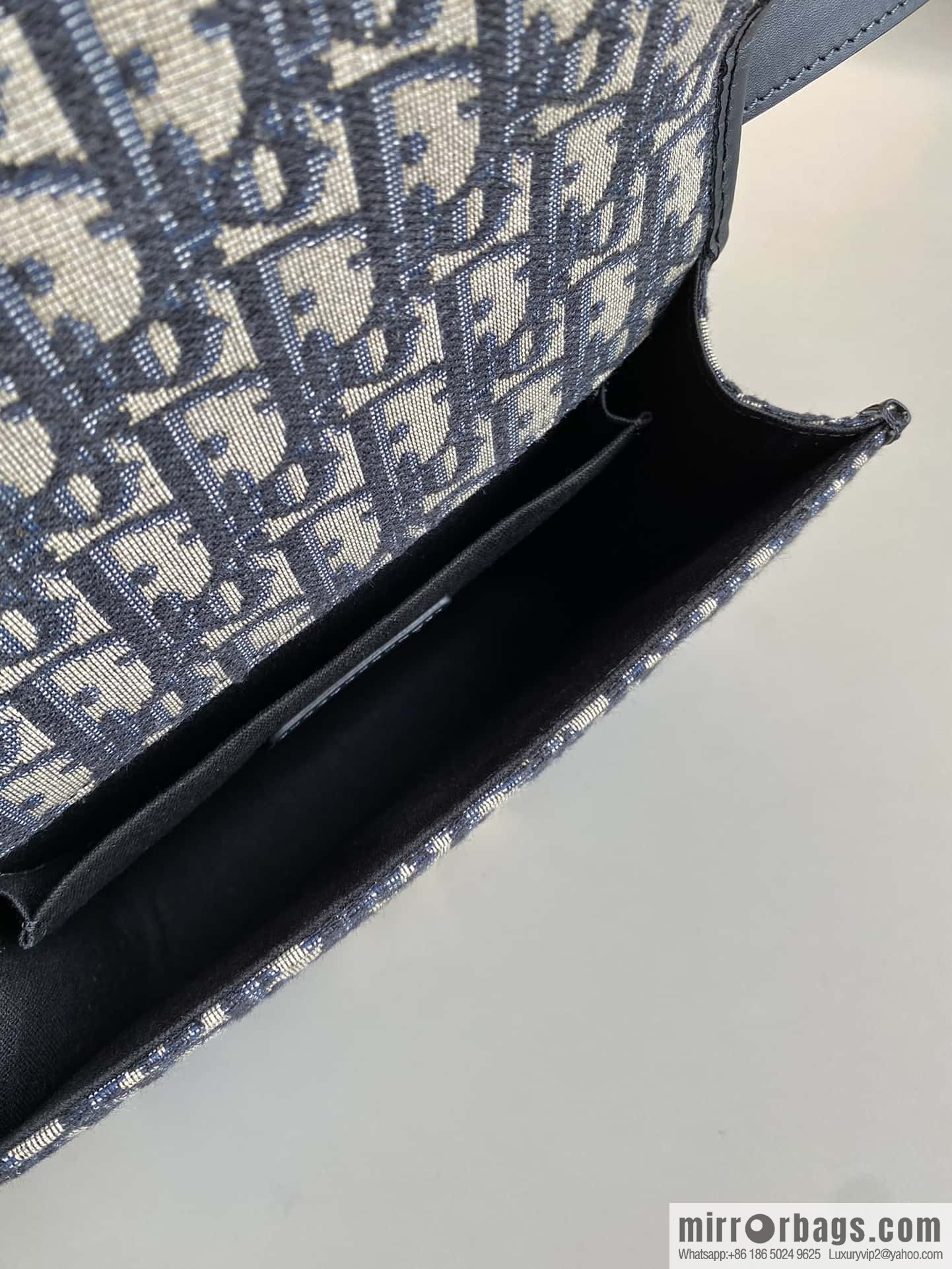 Small 30 MONTAIGNE handbag M9234UTZQ_M928