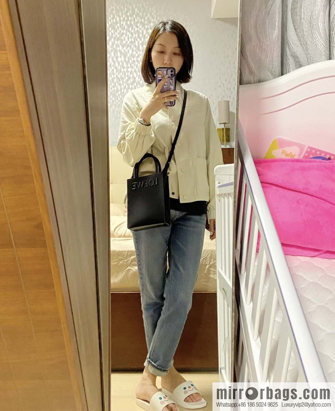 LOEWE latest show A5 tote bag 0691 black