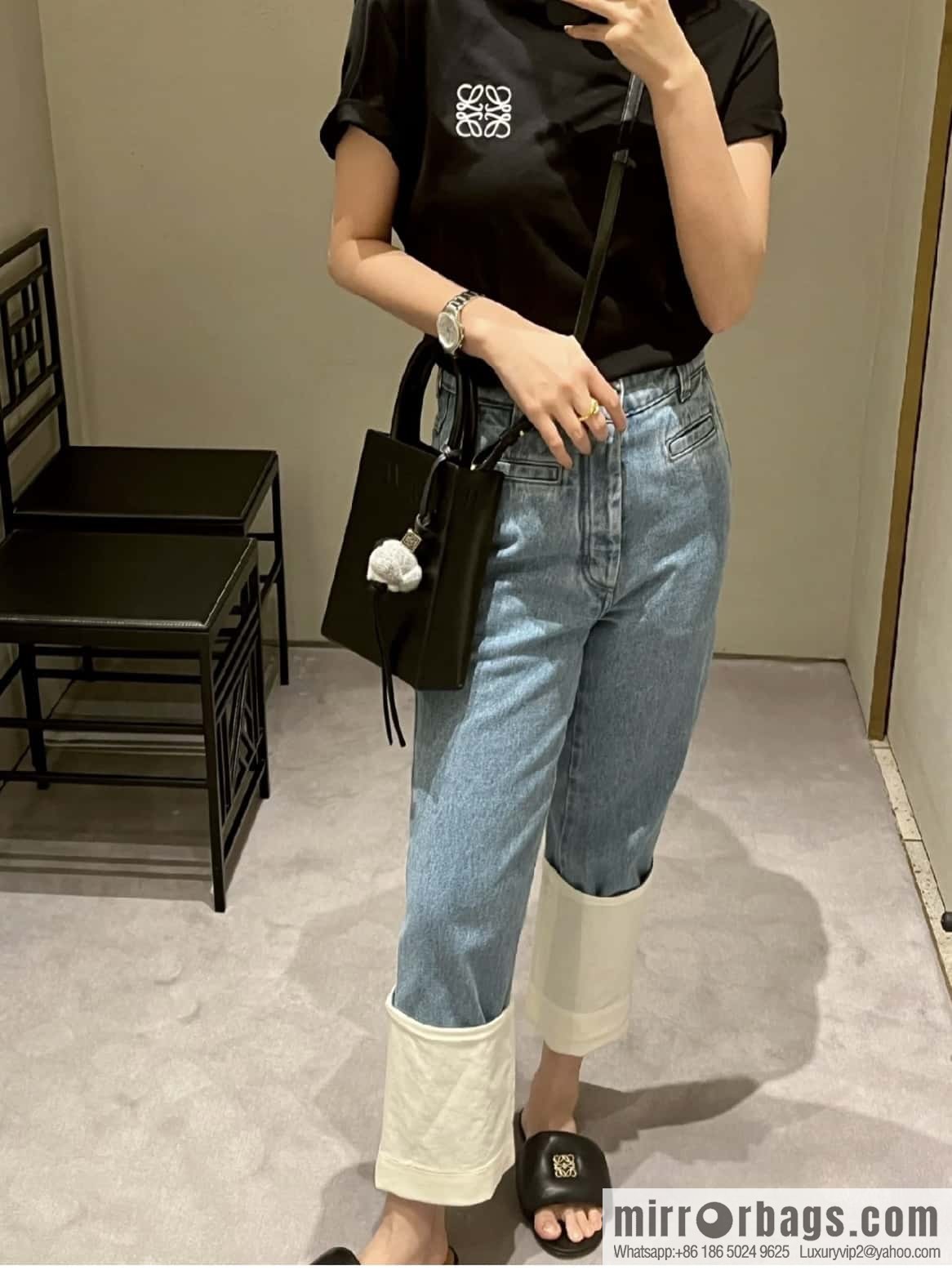 LOEWE latest show A5 tote bag 0691 black