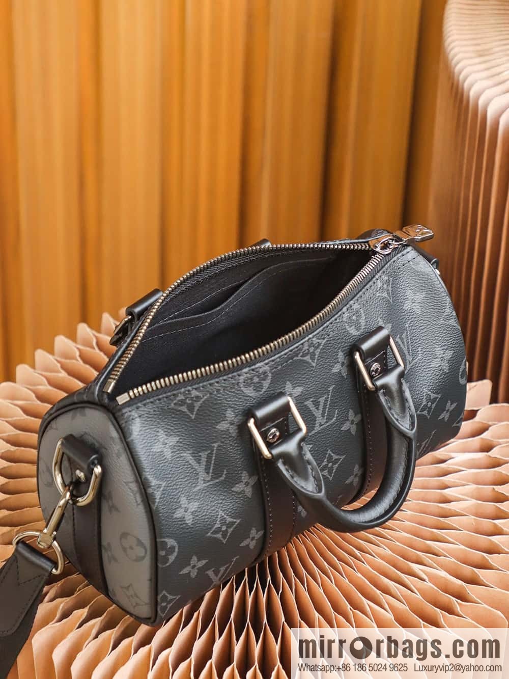LV M46271 Keepall Bandoulière 25