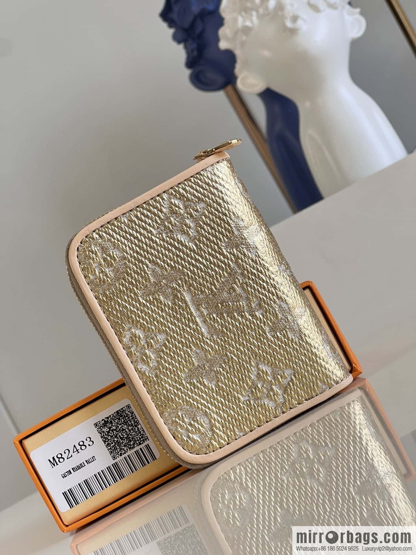 LV M82483 Zippy Coin Purse