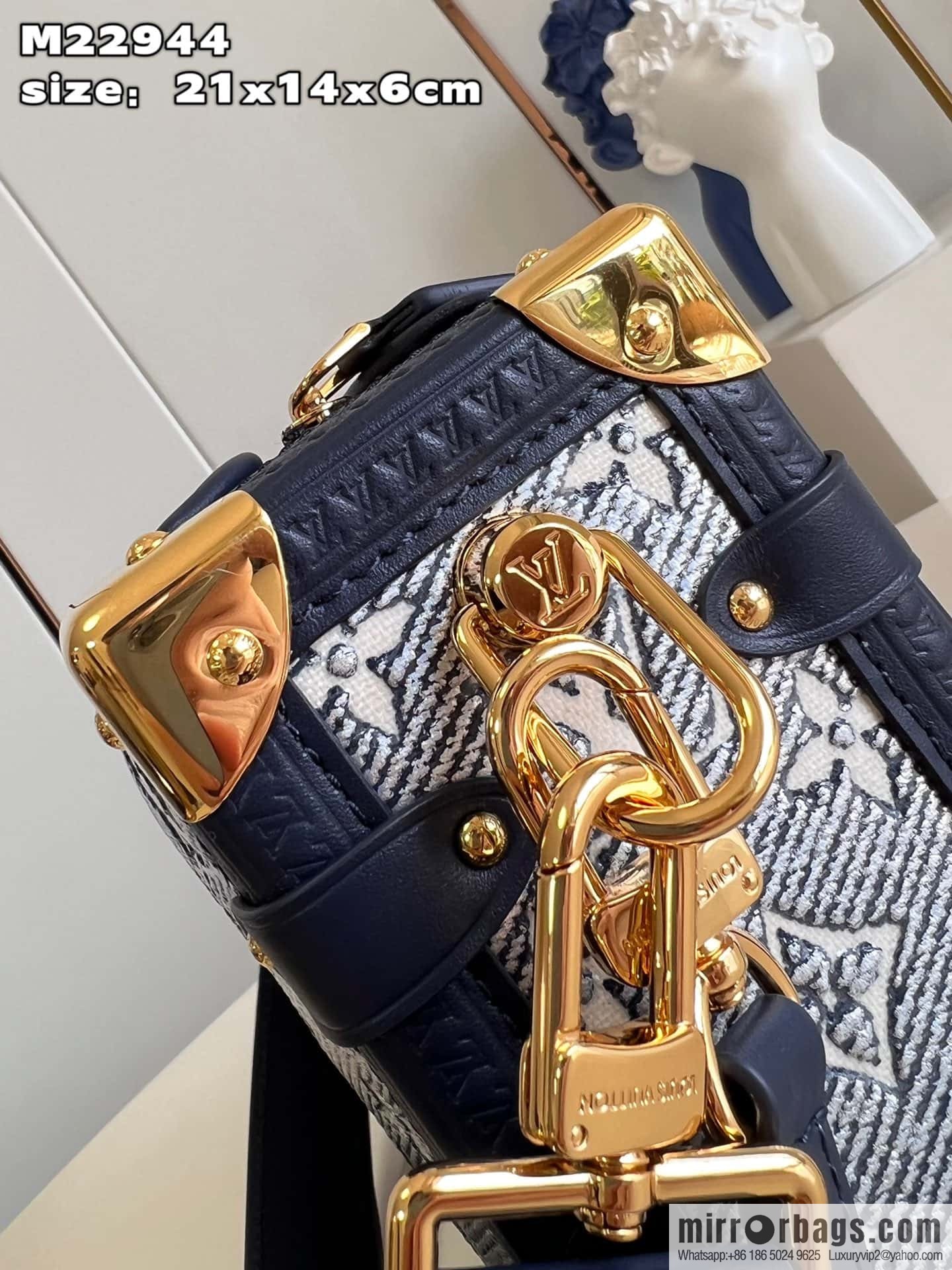 LV M22944 Side Trunk