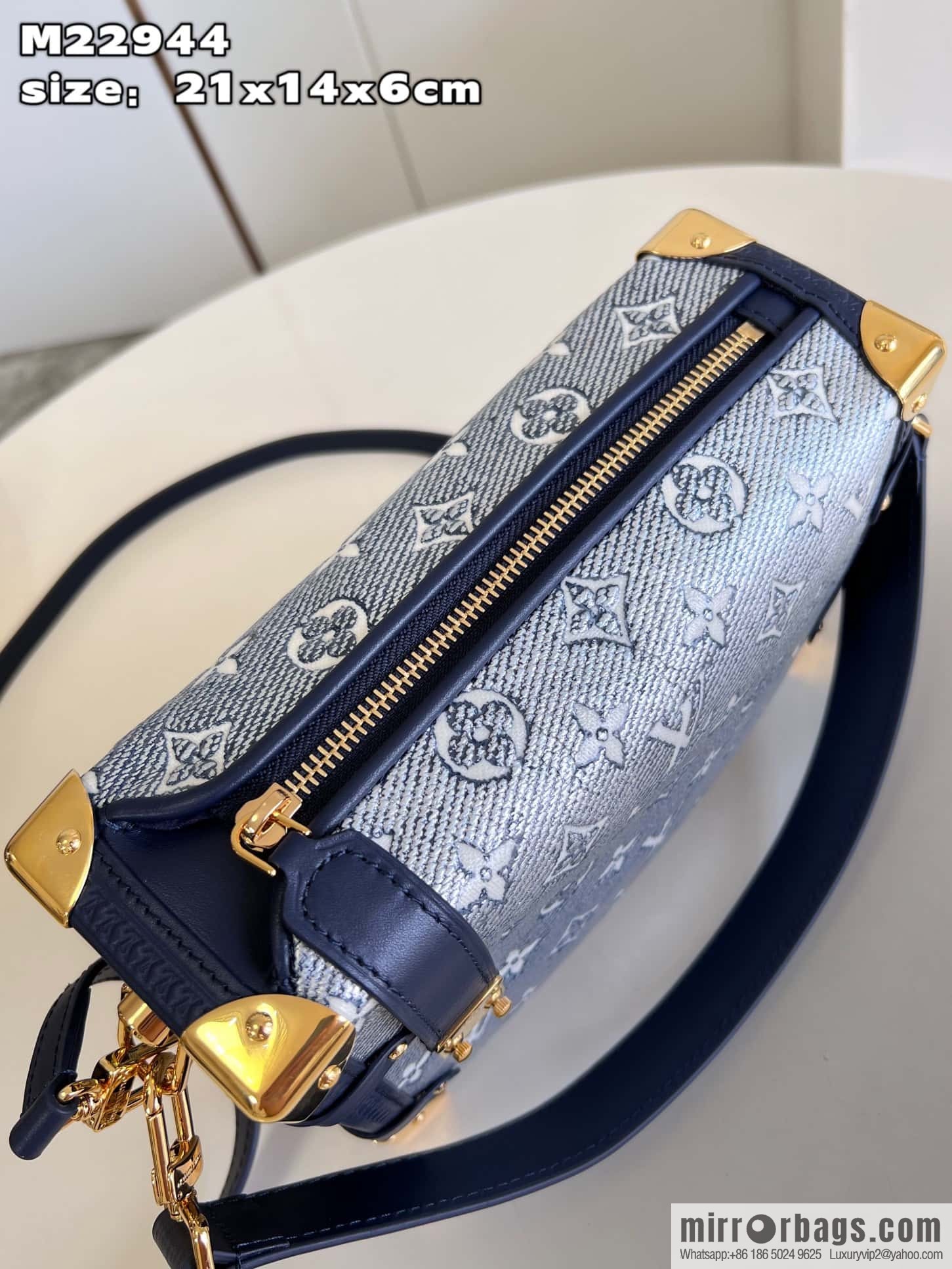 LV M22944 Side Trunk