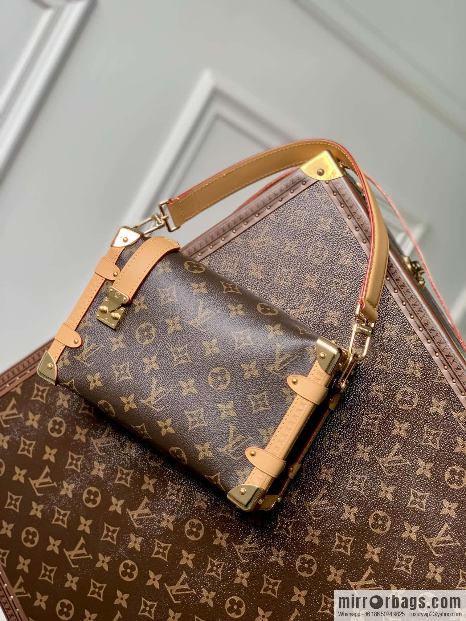 LV M46358 Side Trunk
