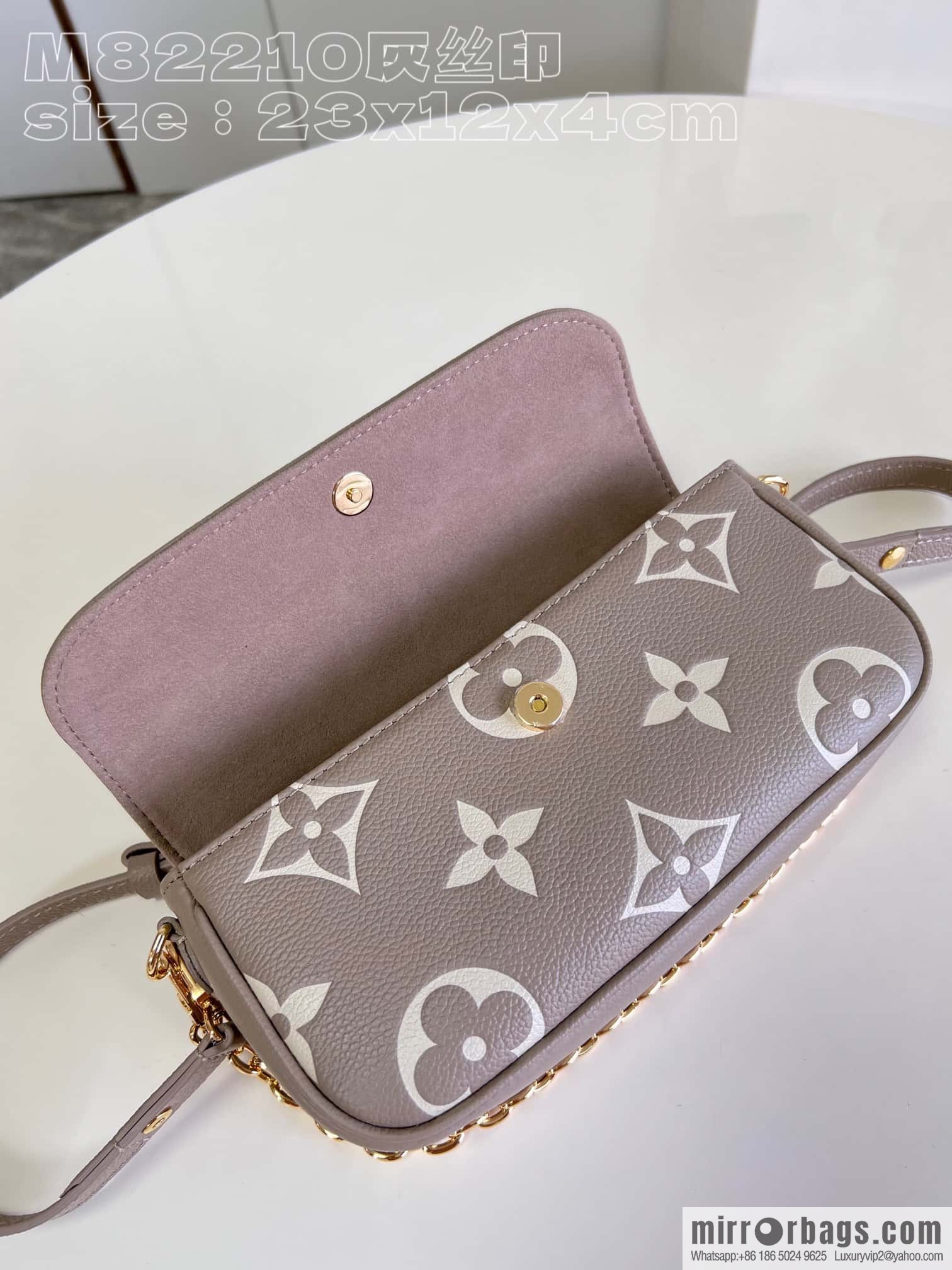 LV M82211 Wallet On Chain Ivy