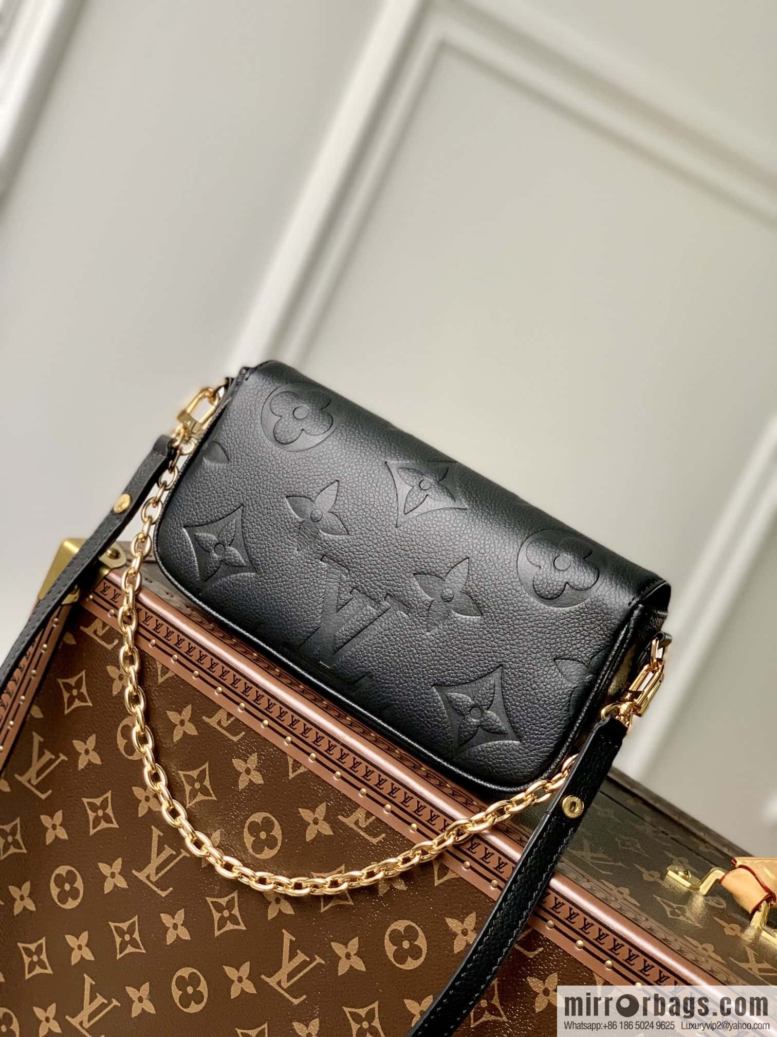 LV M82154 Wallet On Chain Ivy
