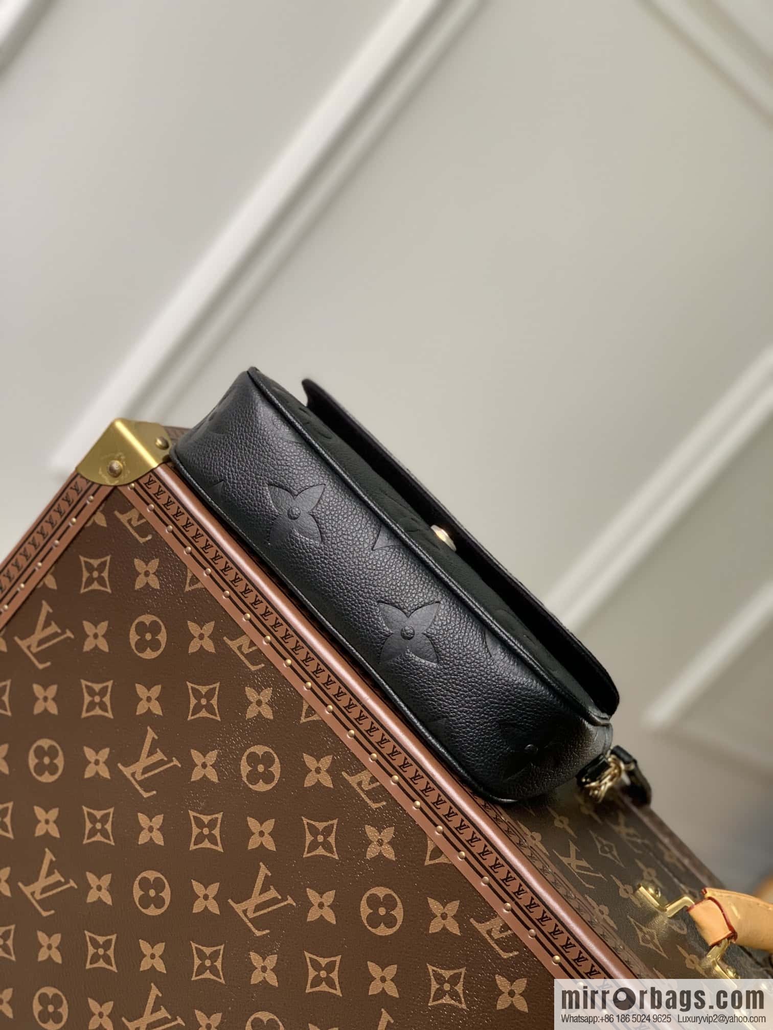 LV M82154 Wallet On Chain Ivy