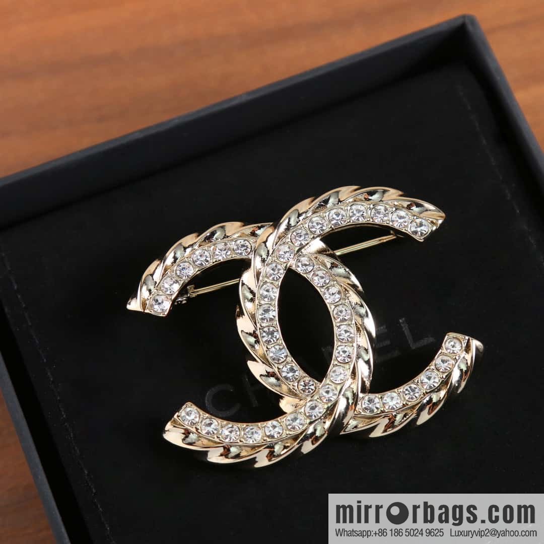 New ☑️ Chanel Double C Half Diamond Brooch