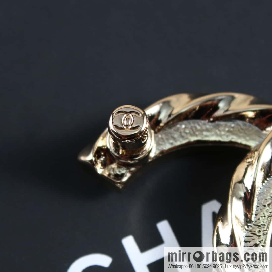 New ☑️ Chanel Double C Half Diamond Brooch