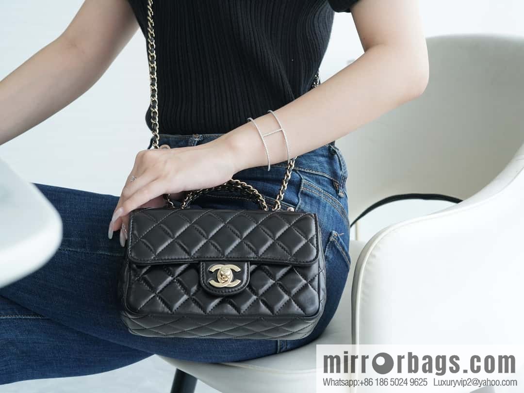 CHANEL 23A rhinestone handle cf small black AS4140