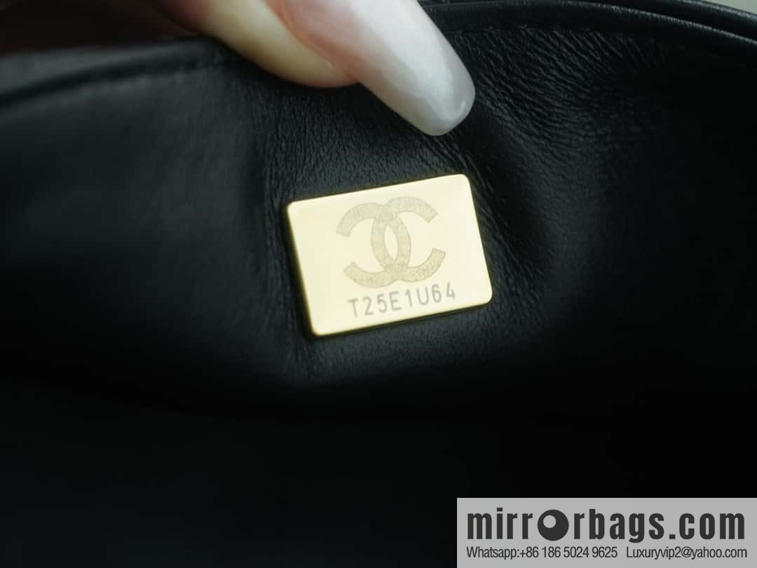 CHANEL 23A rhinestone handle cf small black AS4140