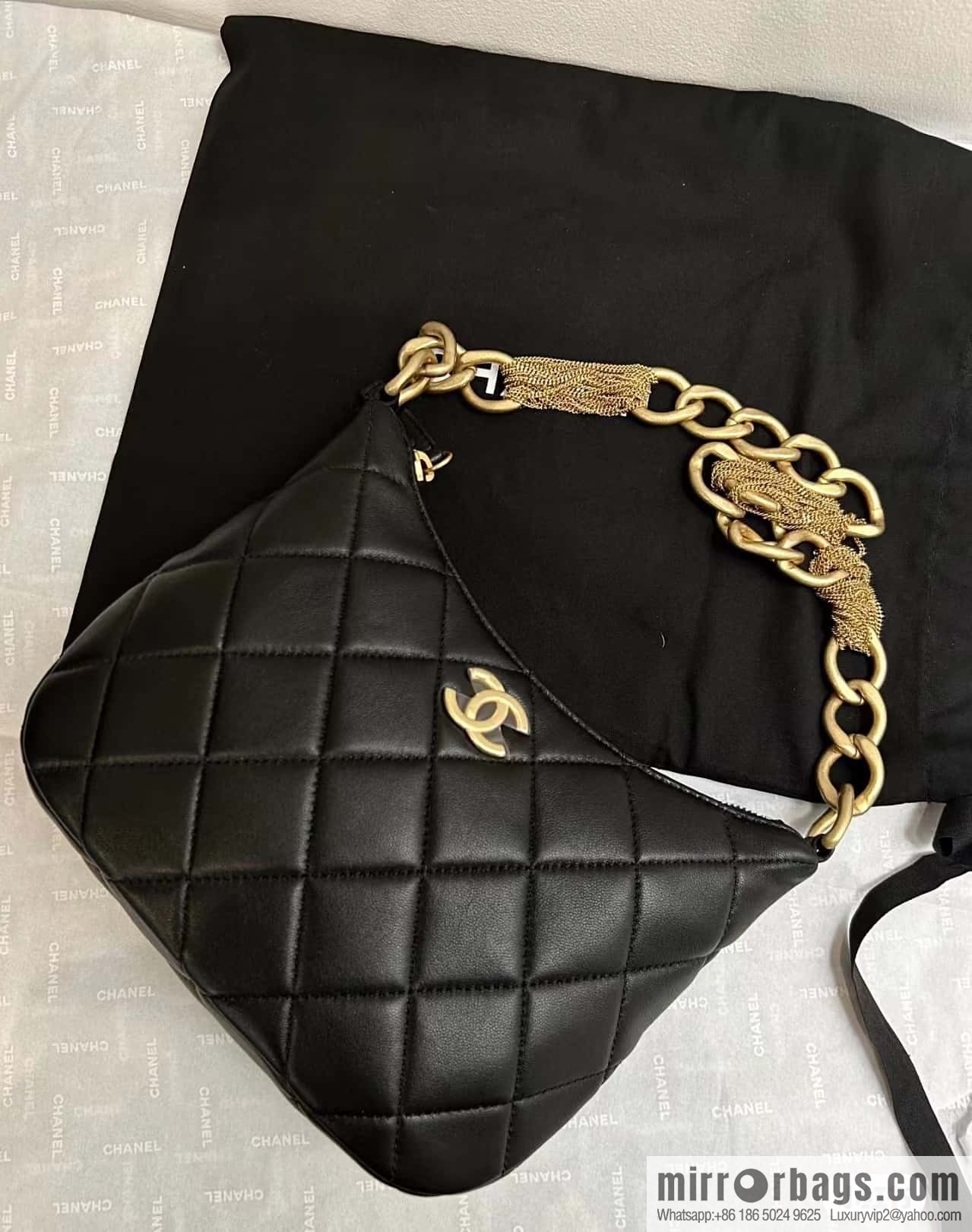 CHANEL 23A Premium Handicraft Workshop Series hobo armpit bag AS4220 black