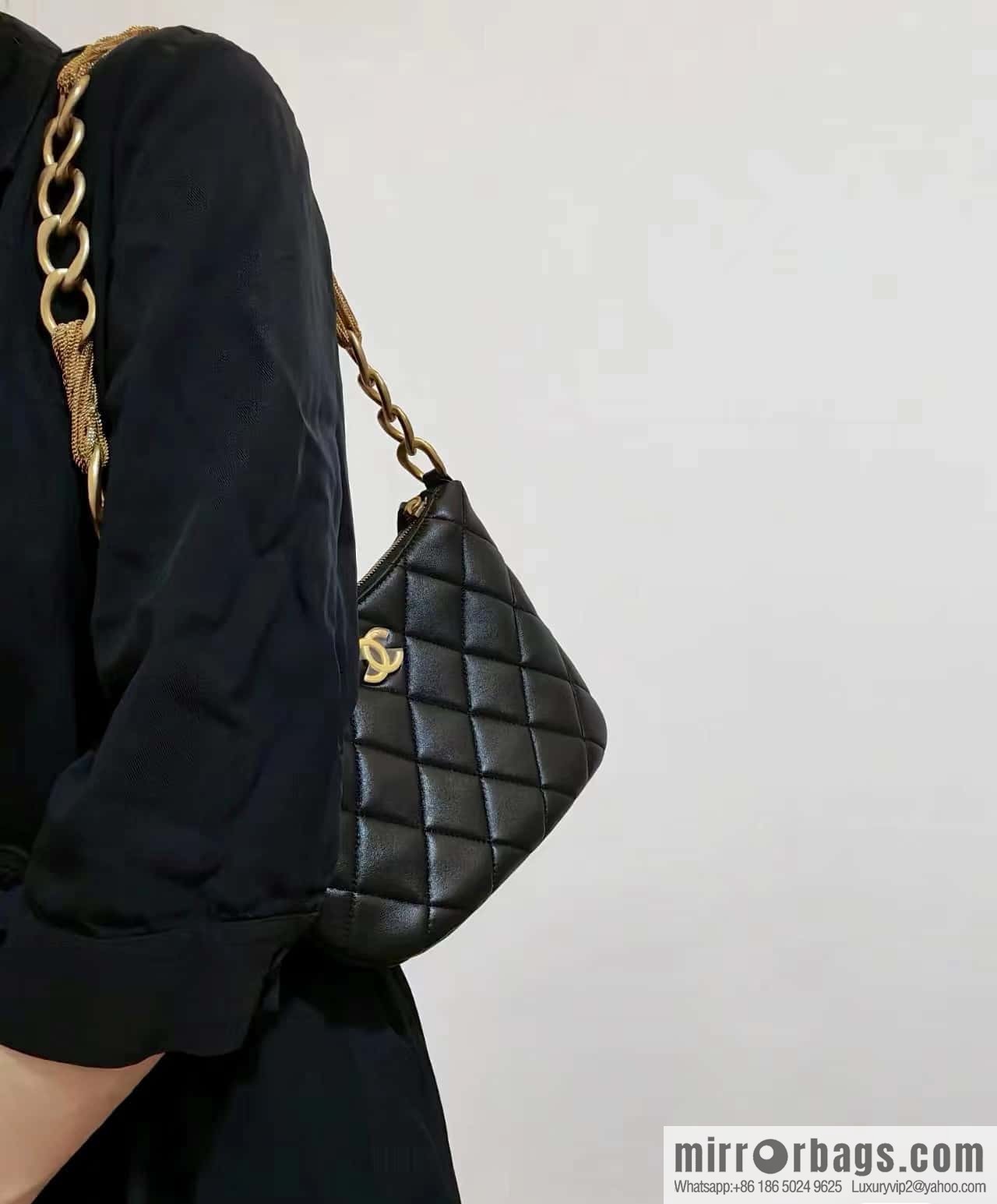 CHANEL 23A Premium Handicraft Workshop Series hobo armpit bag AS4220 black