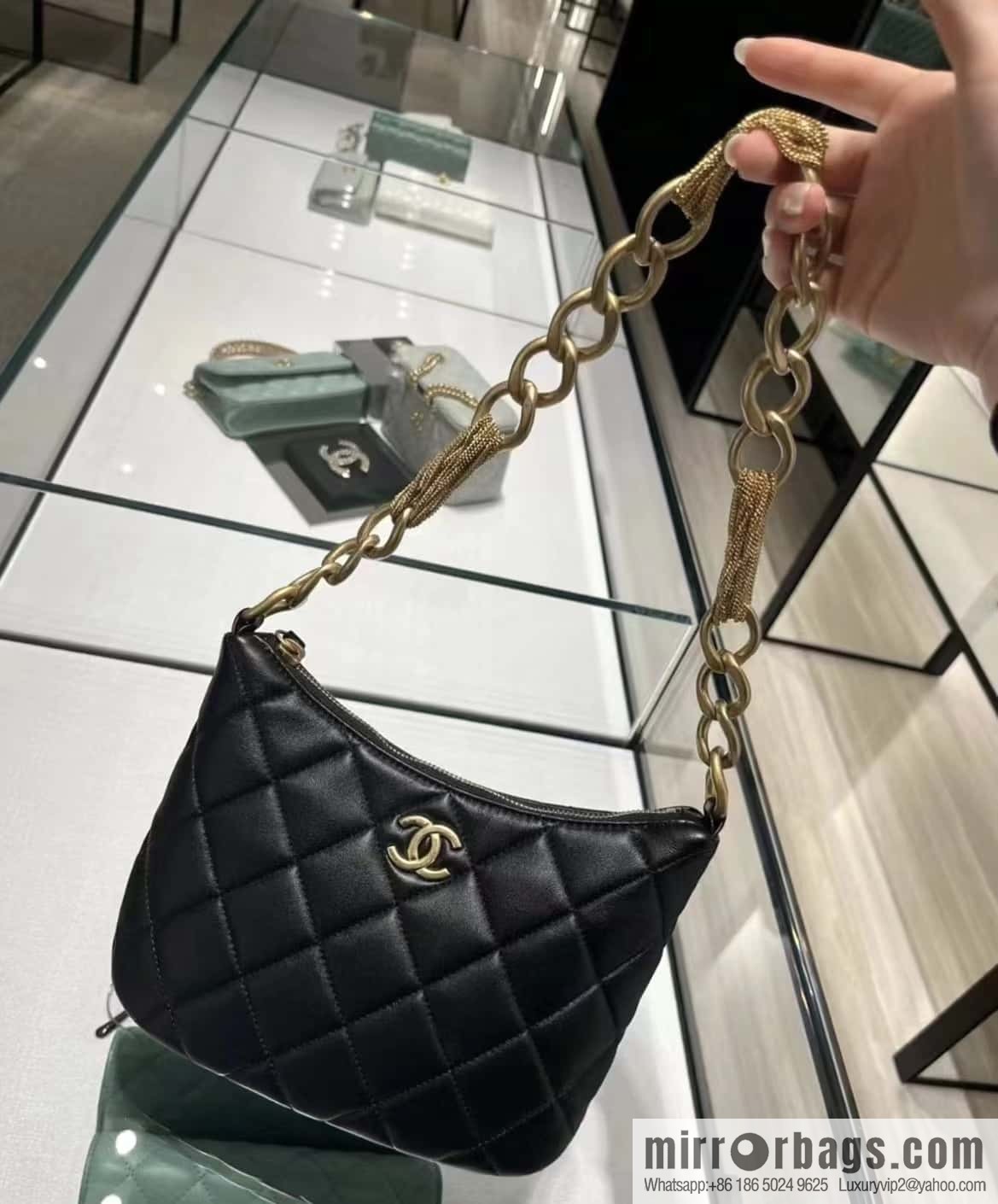 CHANEL 23A Premium Handicraft Workshop Series hobo armpit bag AS4220 black