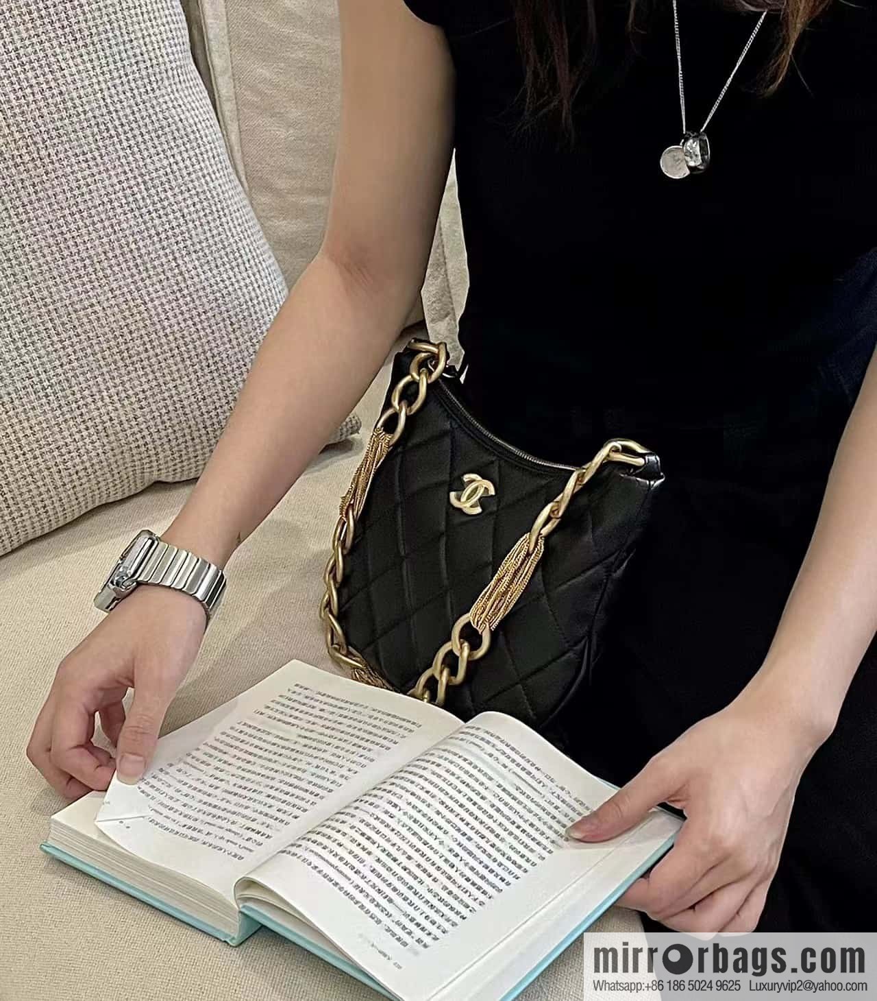 CHANEL 23A Premium Handicraft Workshop Series hobo armpit bag AS4220 black