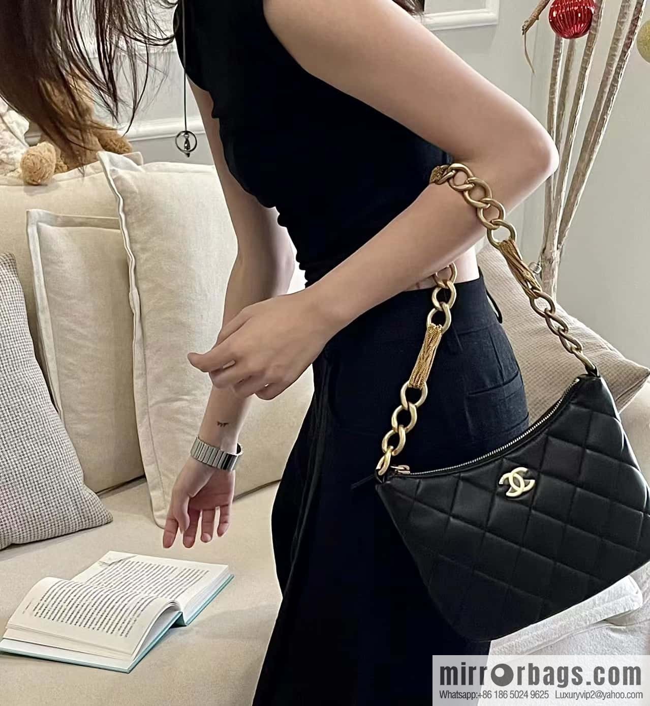 CHANEL 23A Premium Handicraft Workshop Series hobo armpit bag AS4220 black
