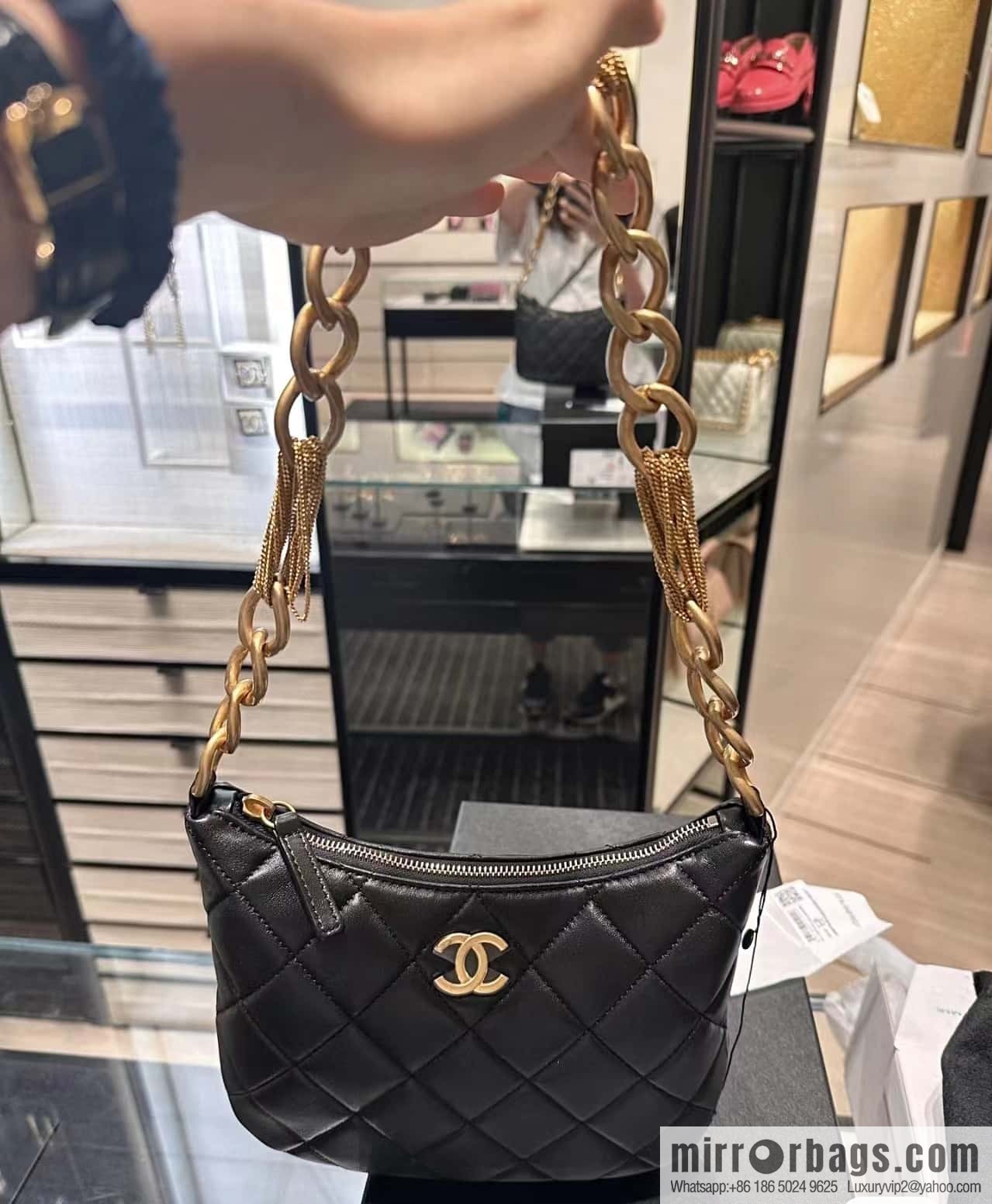 CHANEL 23A Premium Handicraft Workshop Series hobo armpit bag AS4220 black