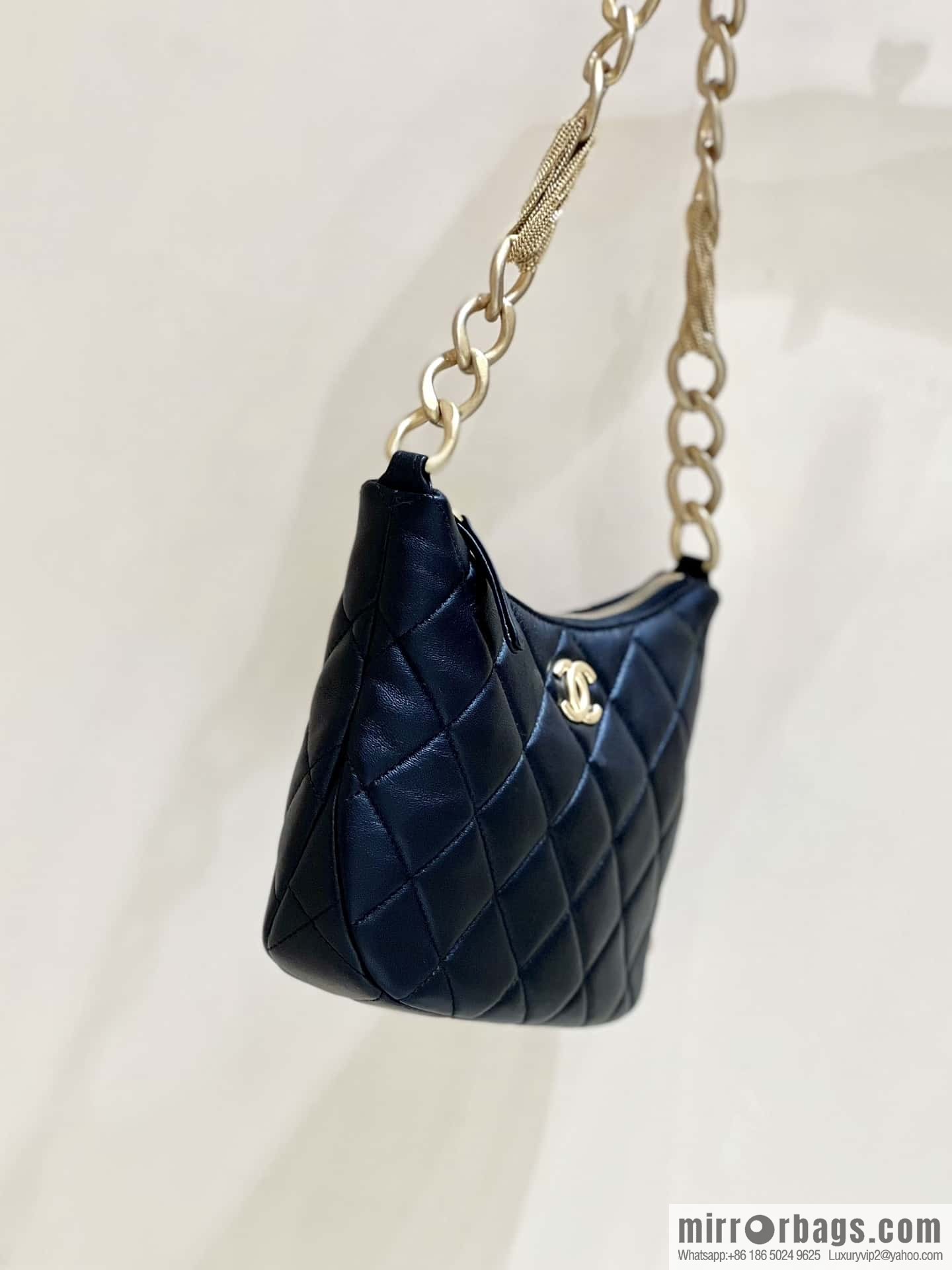 CHANEL 23A Premium Handicraft Workshop Series hobo armpit bag AS4220 black