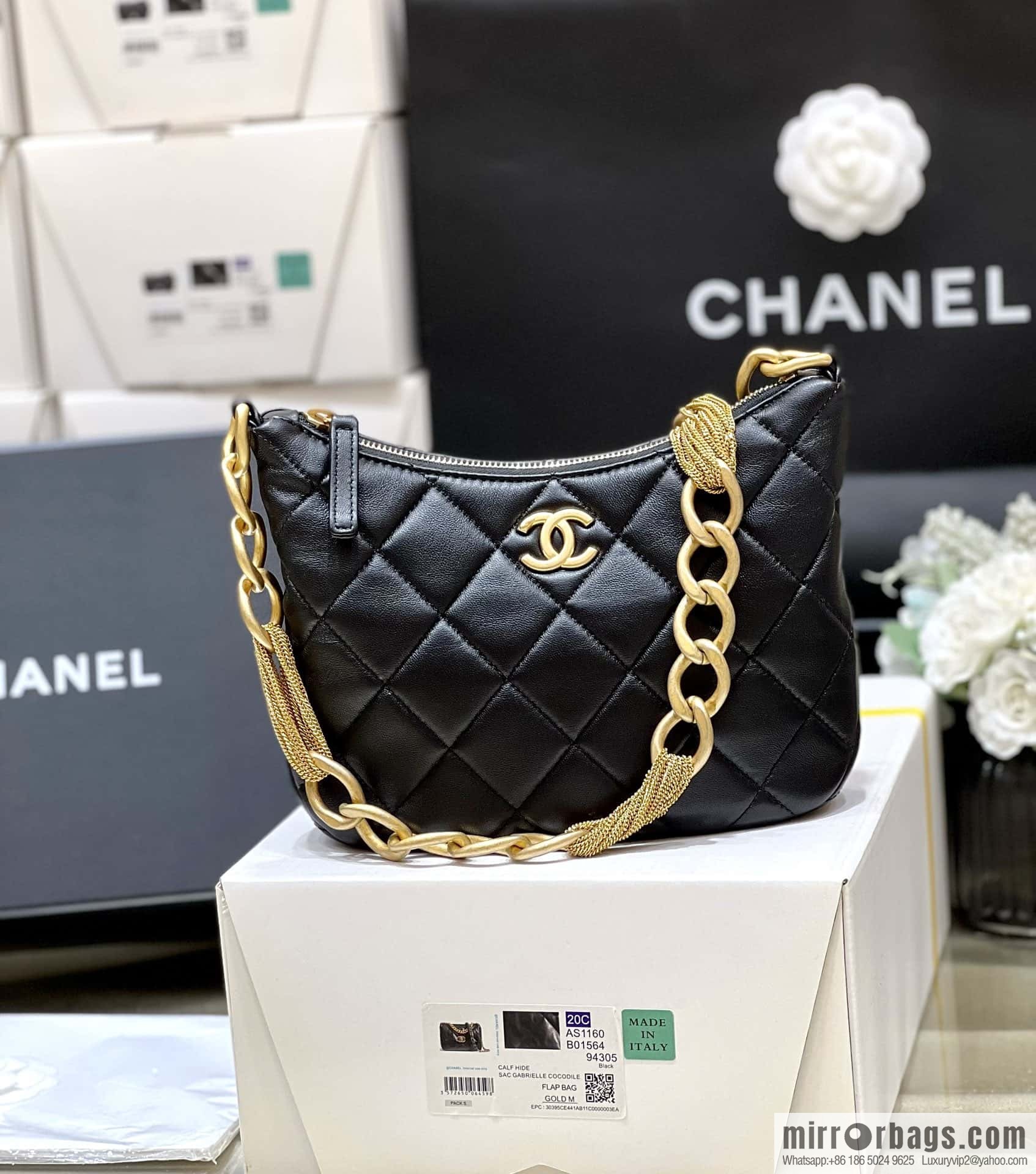 CHANEL 23A Premium Handicraft Workshop Series hobo armpit bag AS4220 black