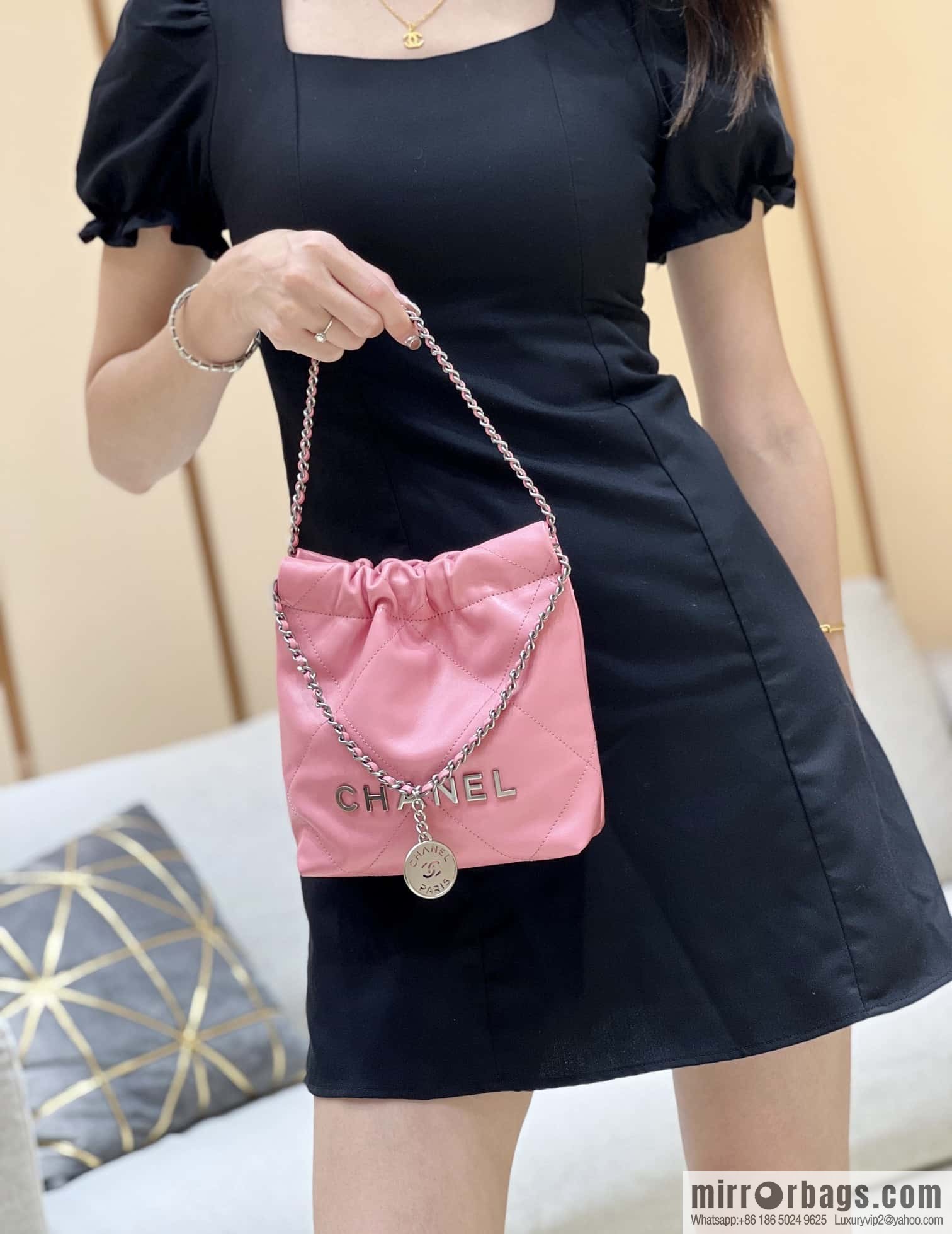 CHANEL 23S spring and summer series mini 22 bags AS3980 pink