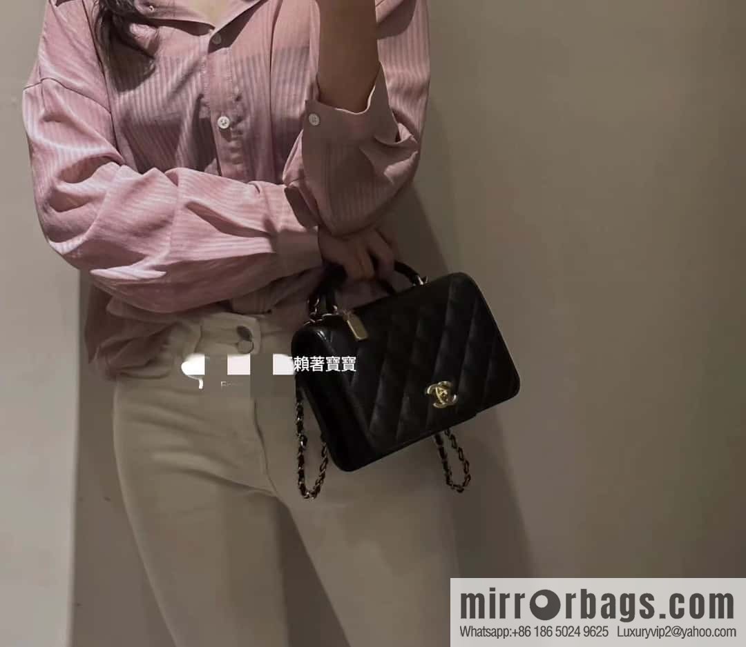 CHANEL 23B autumn and winter trailer series, hidden lychee leather organ bag AS4284