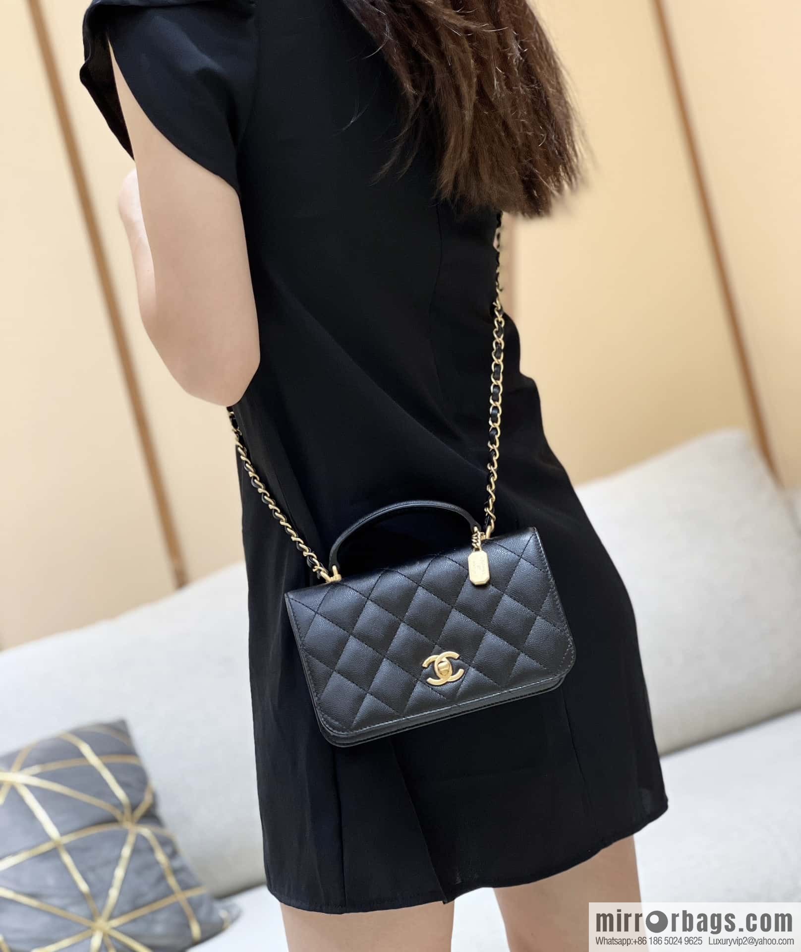 CHANEL 23B autumn and winter trailer series, hidden lychee leather organ bag AS4284