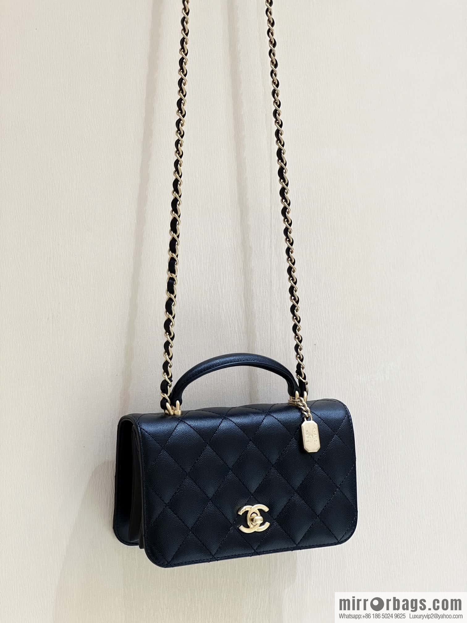 CHANEL 23B autumn and winter trailer series, hidden lychee leather organ bag AS4284