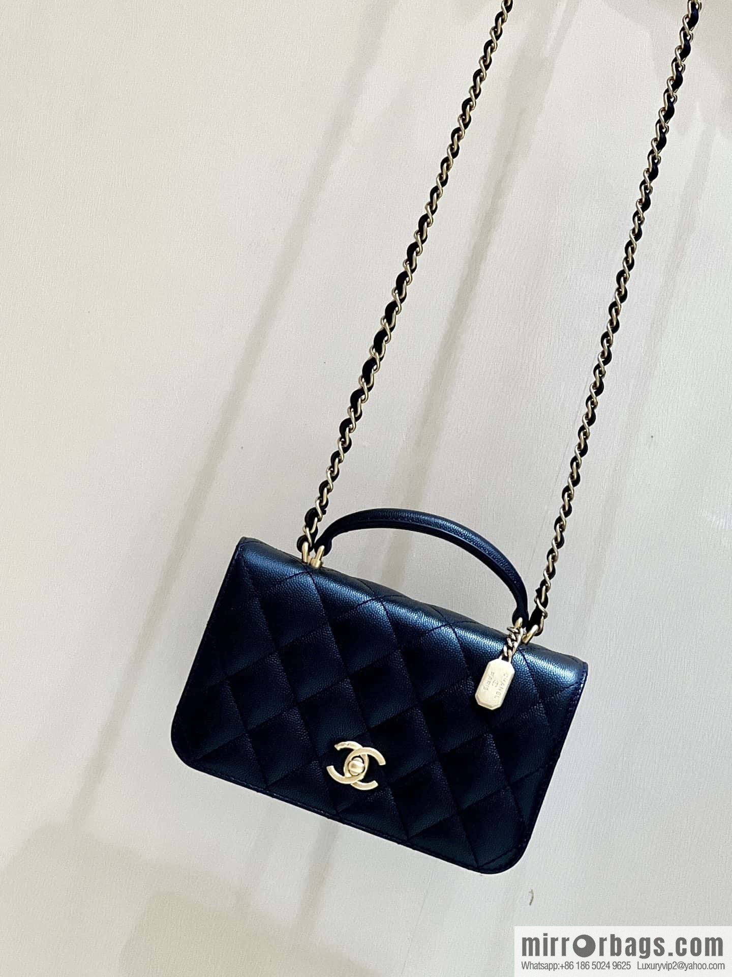 CHANEL 23B autumn and winter trailer series, hidden lychee leather organ bag AS4284