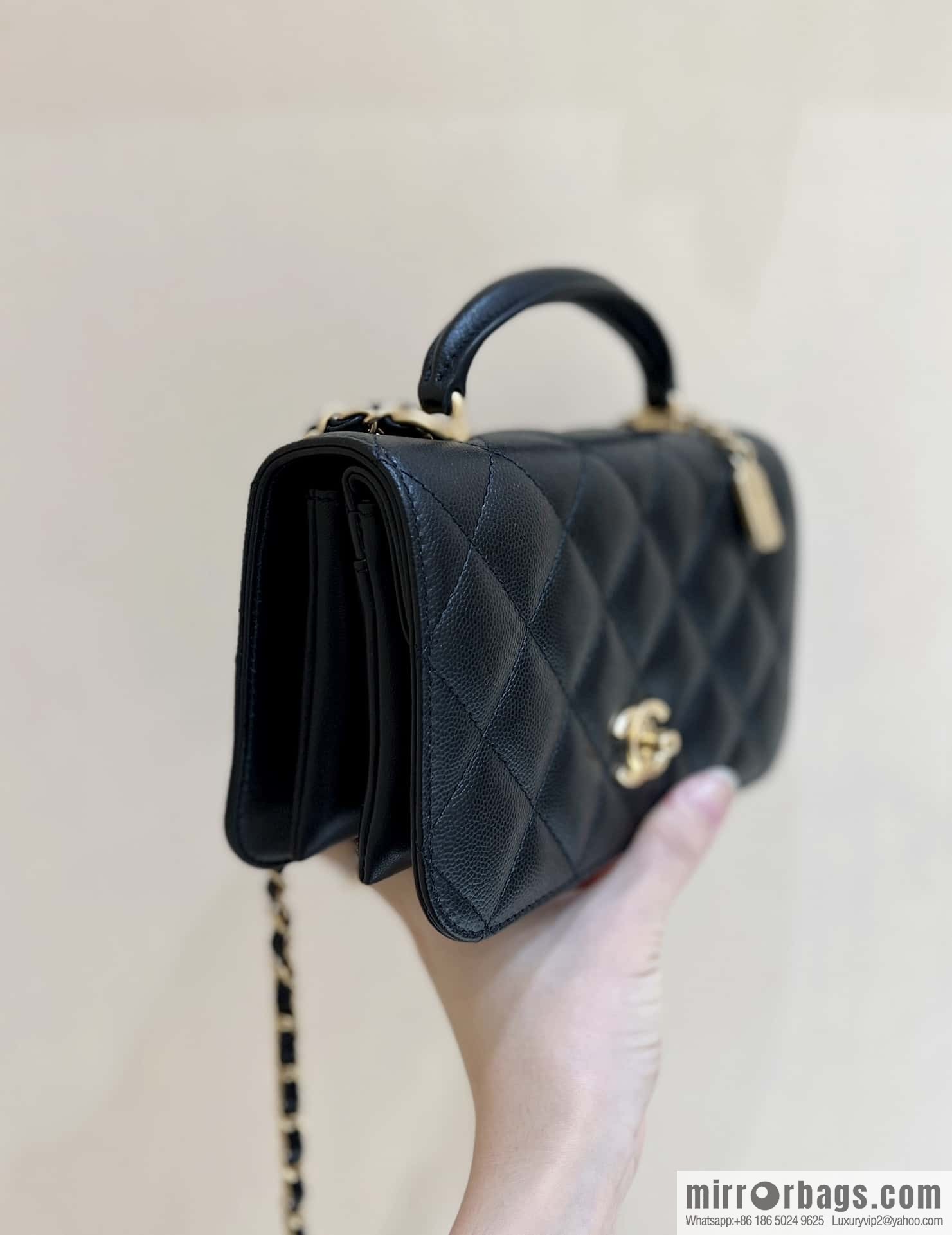 CHANEL 23B autumn and winter trailer series, hidden lychee leather organ bag AS4284