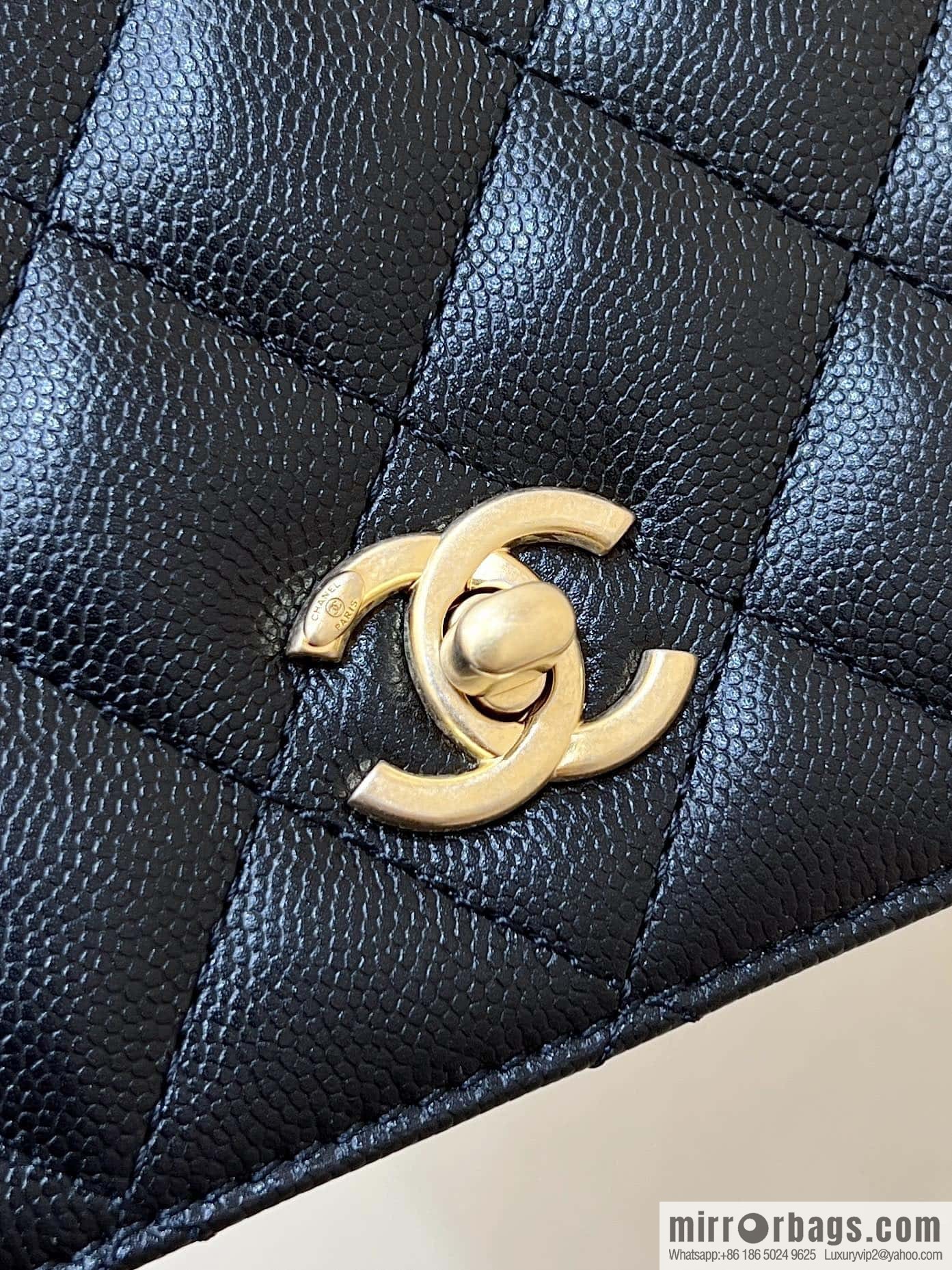 CHANEL 23B autumn and winter trailer series, hidden lychee leather organ bag AS4284