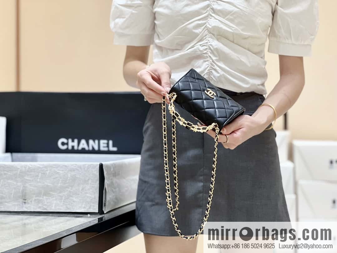 CHANEL 22b autumn and winter new trailer series Kelly enamel handle bag AP2945