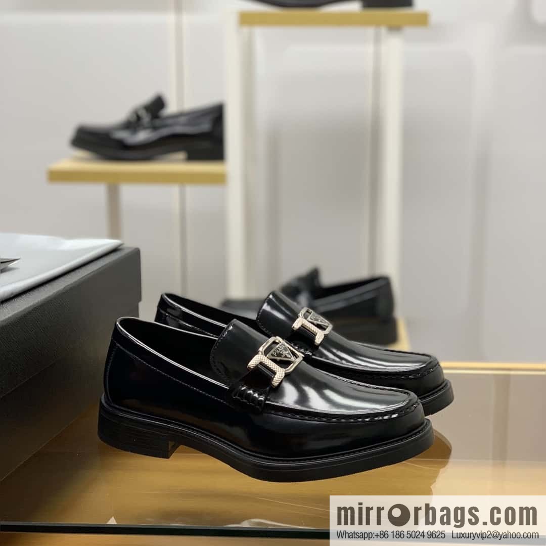 PRADA Prada men's loafers crafted in black smooth cow leather (fabric)