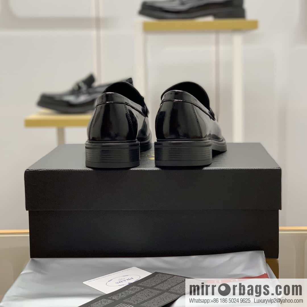 PRADA Prada men's loafers crafted in black smooth cow leather (fabric)