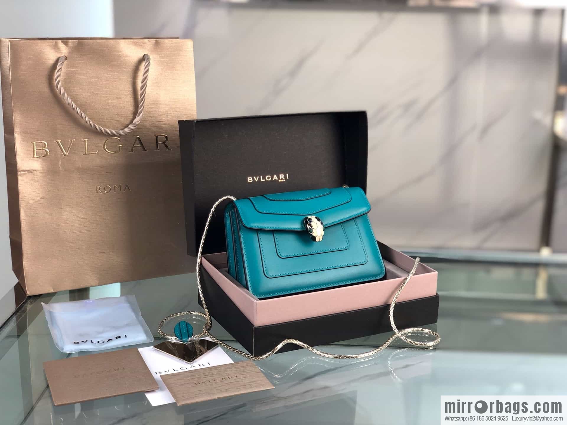 [Bvlgari] Bulgari counter new iconic Serpenti Forever mini double-layer snakehead bag Model: 288113