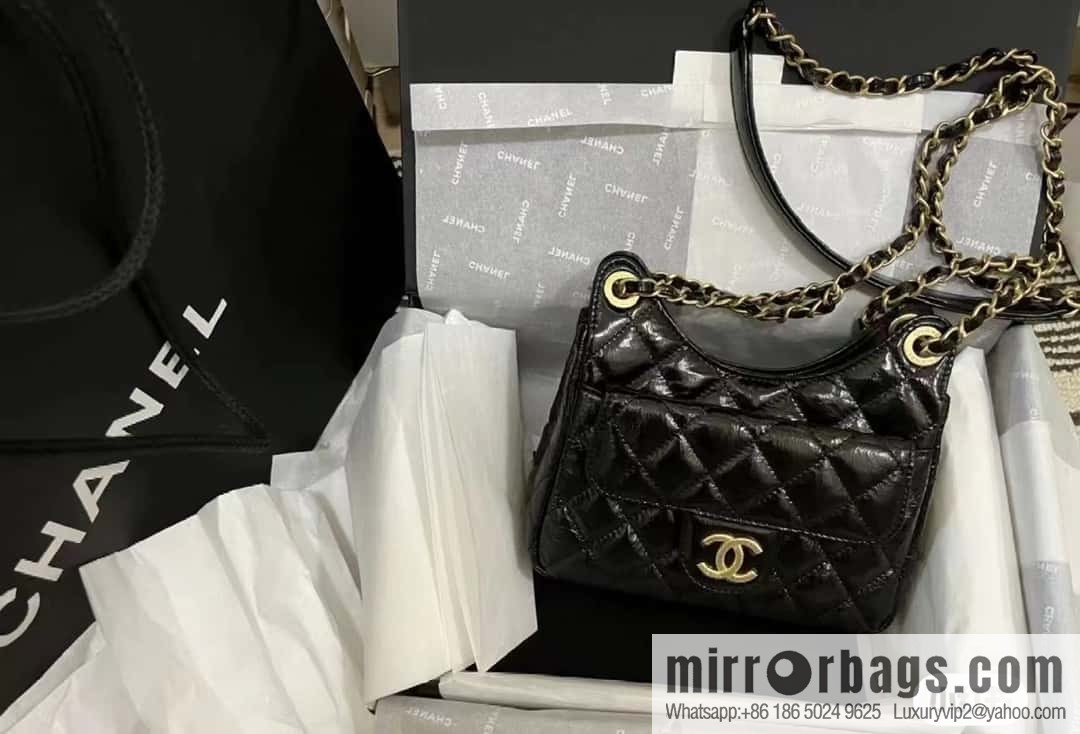 CHANEL 23C early spring vacation new No. 5 gold coin tag hobo hippie bag AS3710