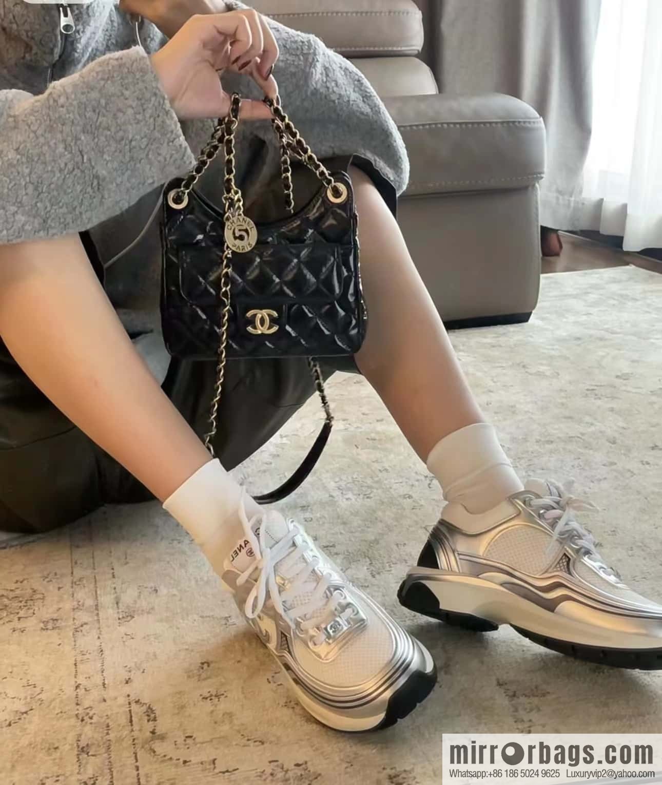 CHANEL 23C early spring vacation new No. 5 gold coin tag hobo hippie bag AS3710