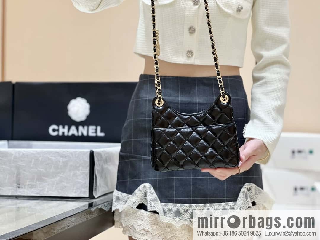 CHANEL 23C early spring vacation new No. 5 gold coin tag hobo hippie bag AS3710