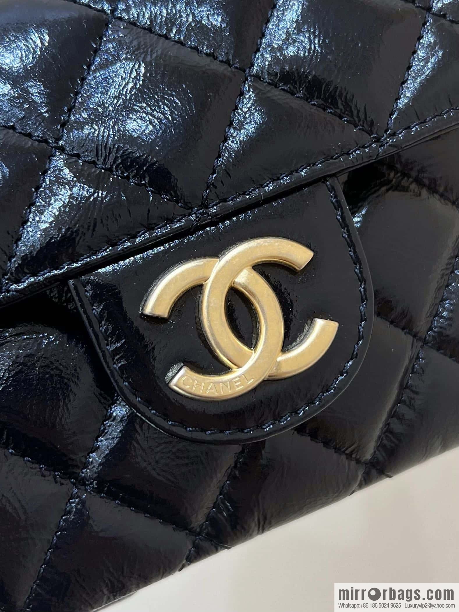 CHANEL 23C early spring vacation new No. 5 gold coin tag hobo hippie bag AS3710