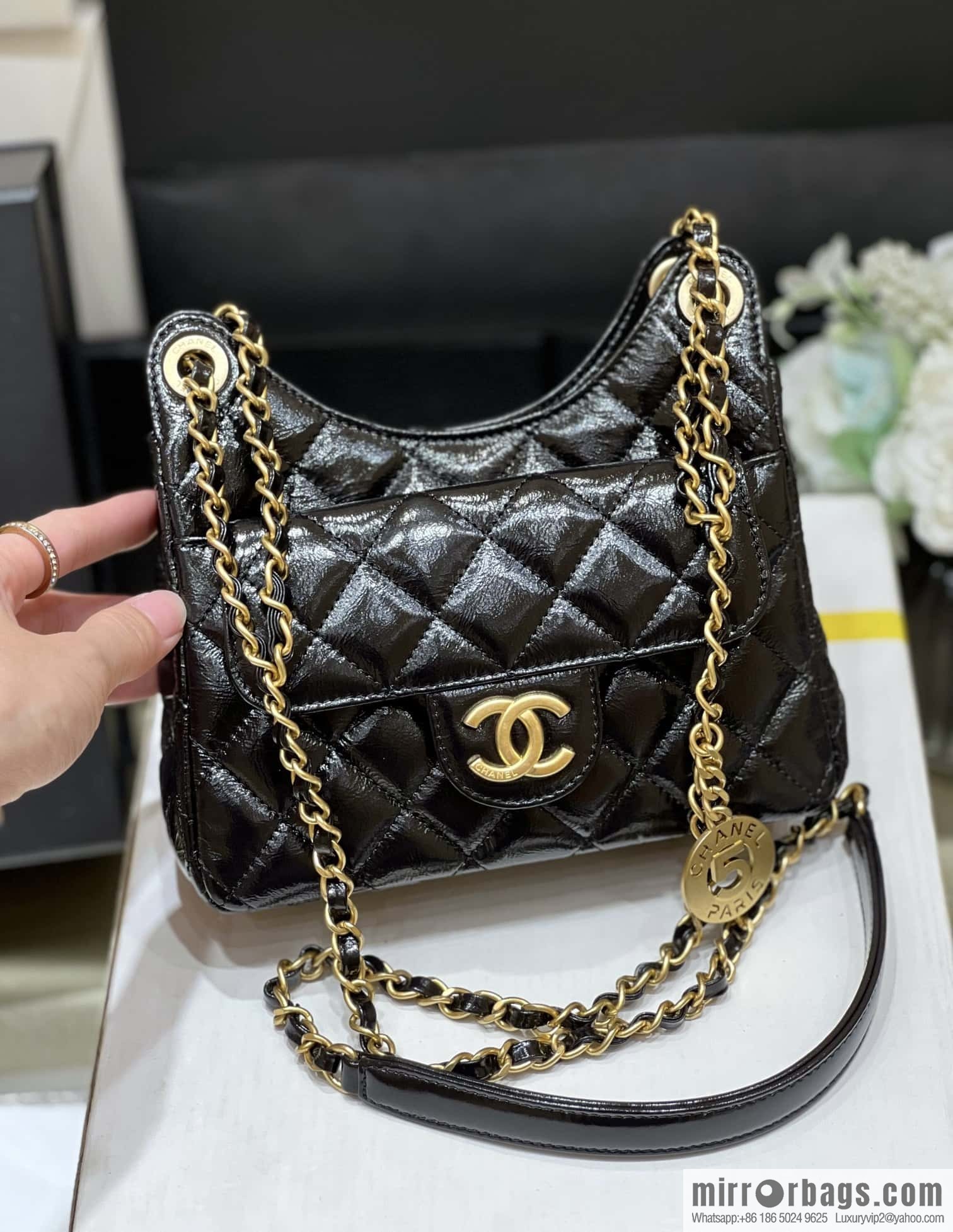 CHANEL 23C early spring vacation new No. 5 gold coin tag hobo hippie bag AS3710