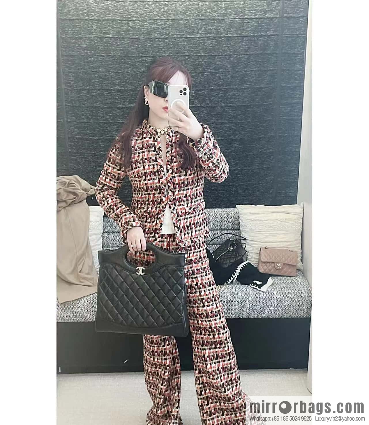 CHANEL 23A Superior Handicraft Series 31bag Large AS1010 black