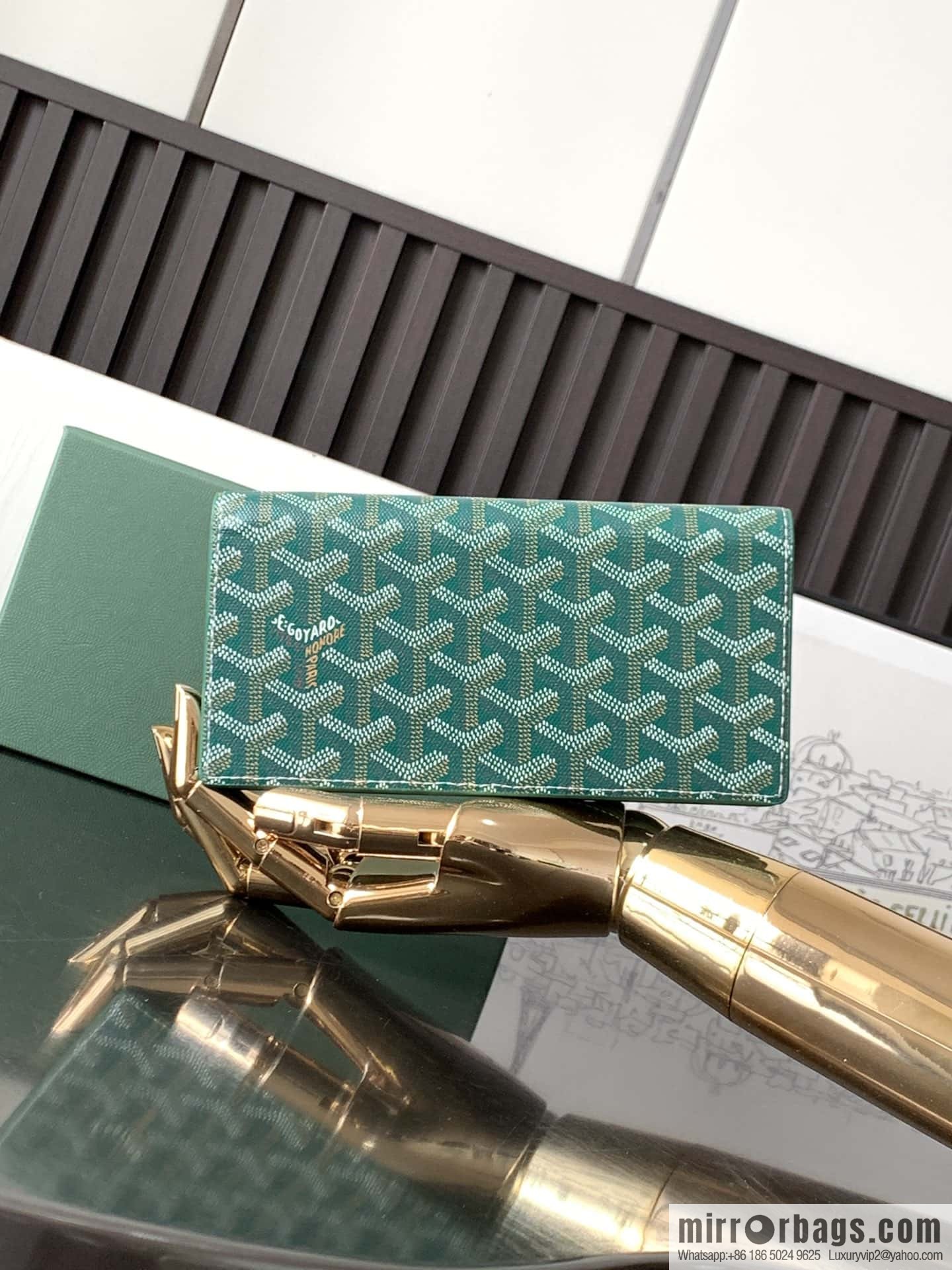 Goyard GOYARD · suit clip 7709