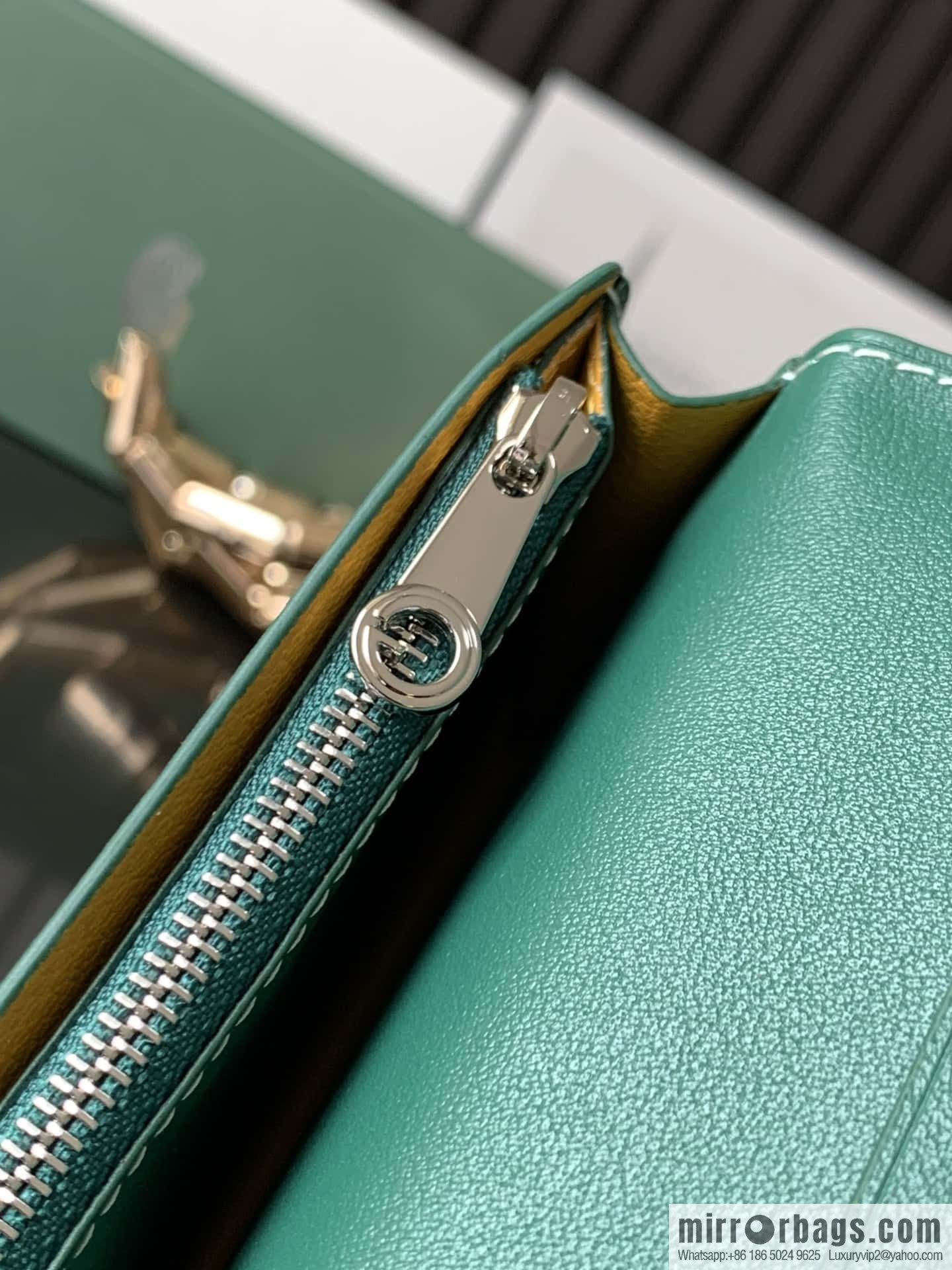 Goyard GOYARD · suit clip 7709