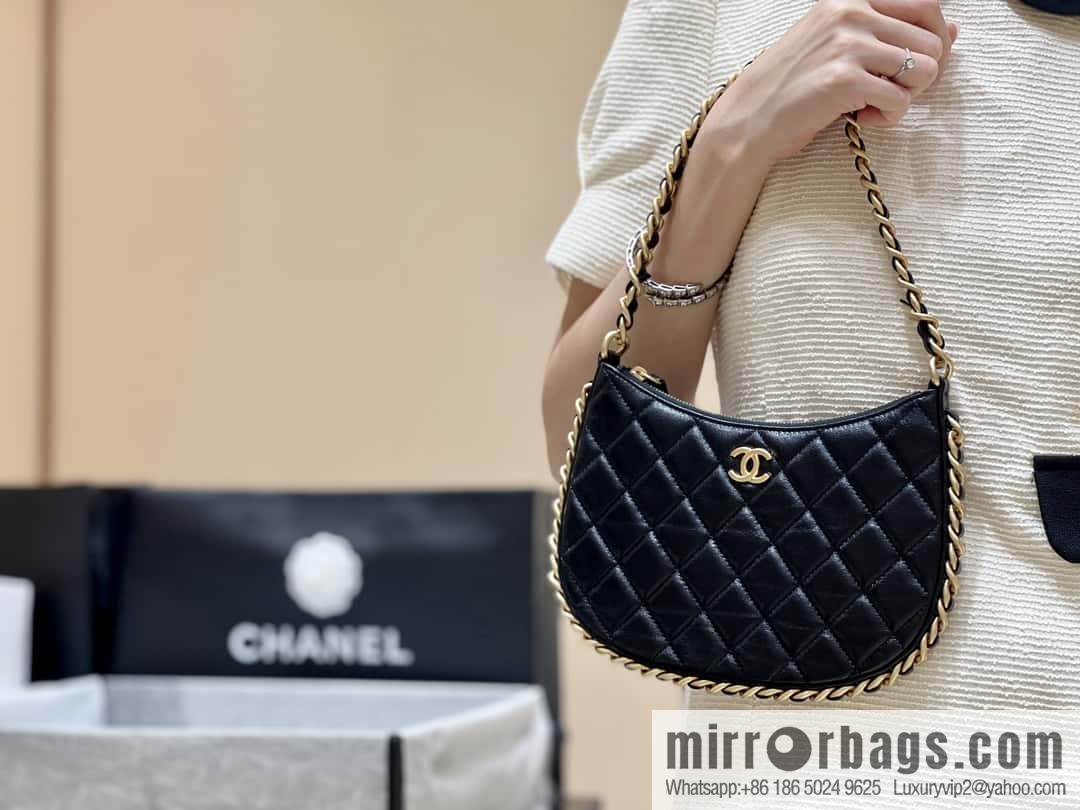 CHANEL 23B autumn and winter trailer series hobo armpit bag AS4378