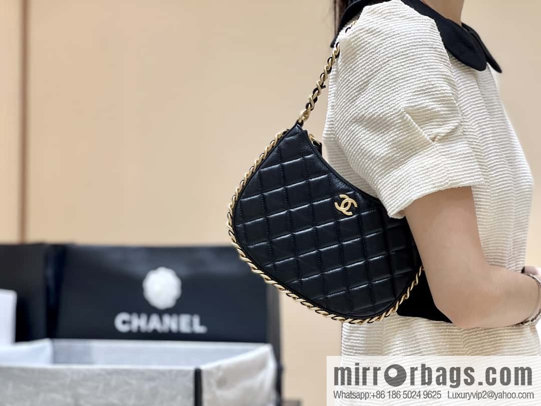 CHANEL 23B autumn and winter trailer series hobo armpit bag AS4378