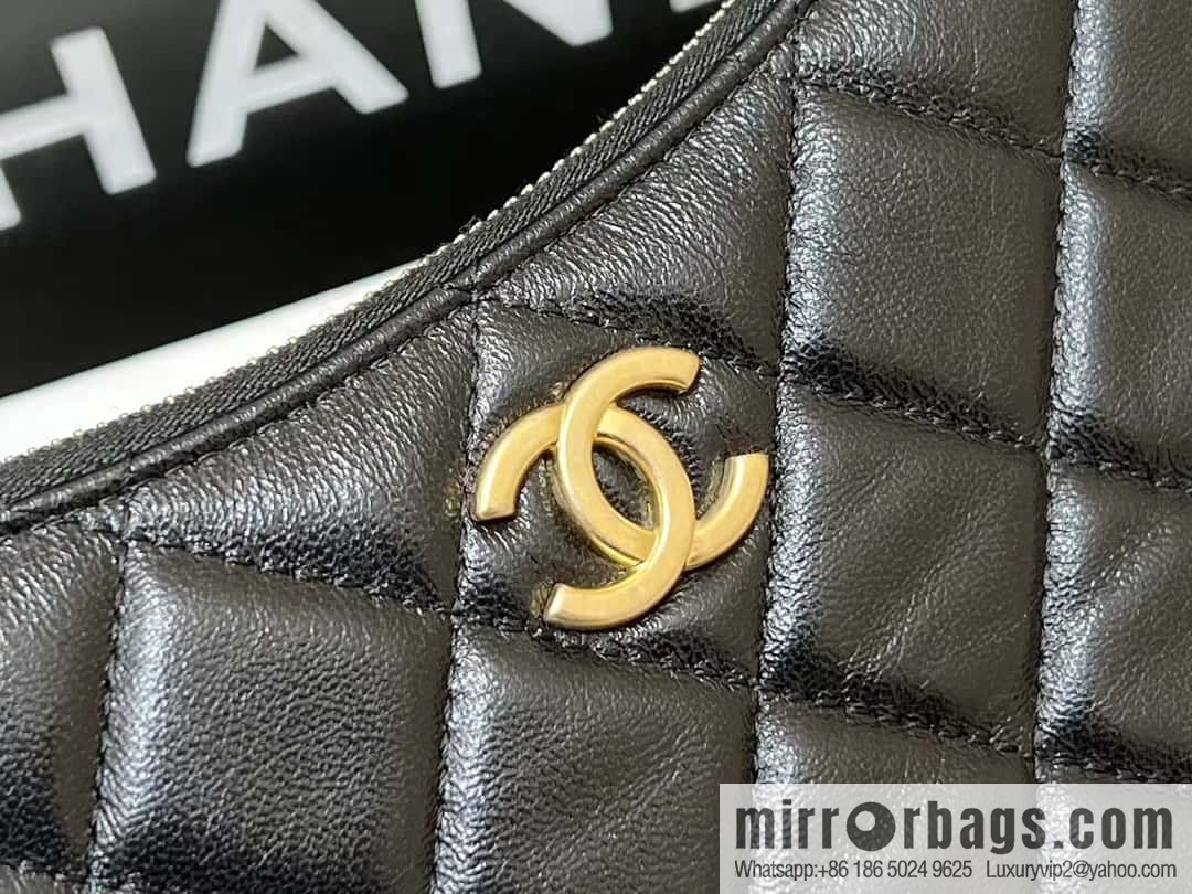 CHANEL 23B autumn and winter trailer series hobo armpit bag AS4378